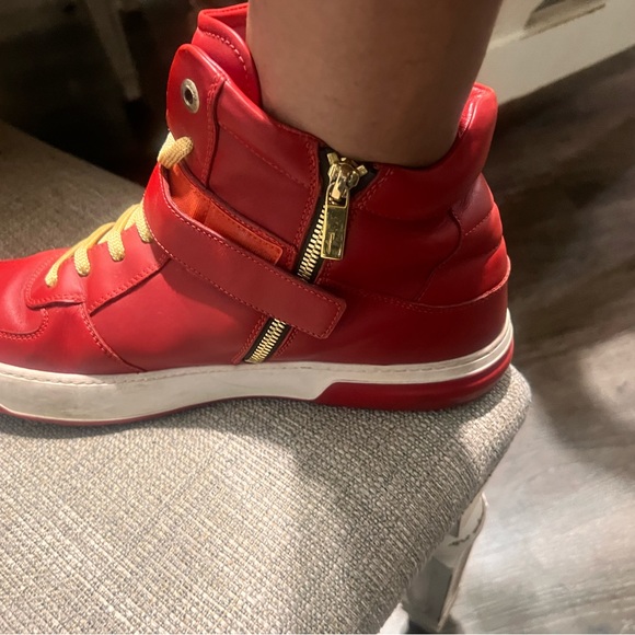 Salvatore Ferragamo - Picture 4 of 5